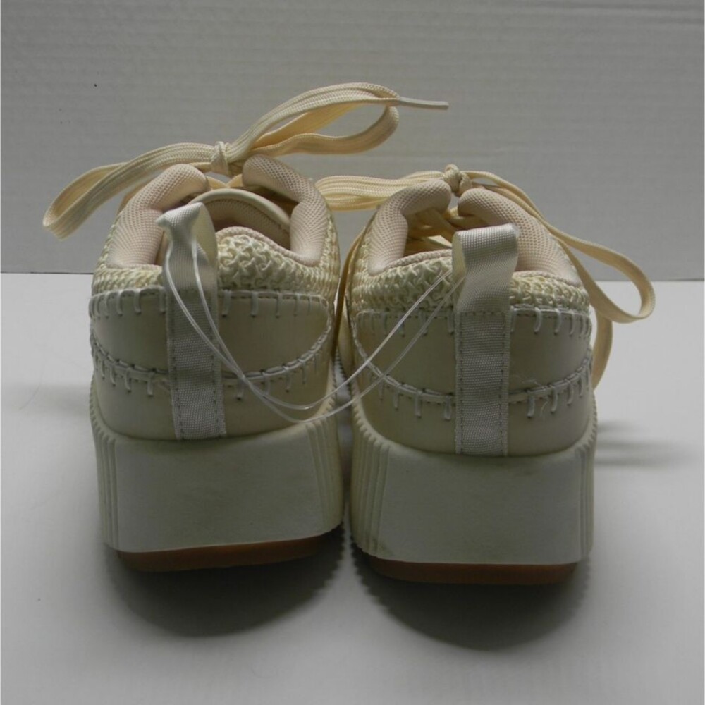 La Sheelah Cream Sneakers Walking Shoes Platform Lace-up Neutral NWOT - Picture 4 of 5